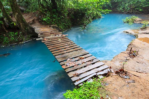 rio celeste costa rica