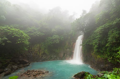 rio celeste waterfall costa rica